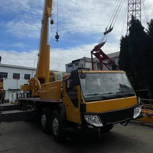 Grúa Todoterreno QY XCA/XCT 50/70/80/100k de Marca Líder China - Equipo de Elevación con Transmisión Hidráulica y Motor Diésel - Product Image 1