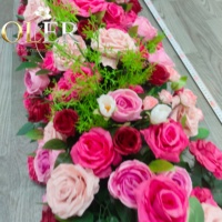 Nouvelle rangée de fleurs artificielles roses vif en soie, chemin de table floral pour toile de fond de mariage, centre de table décoratif, vente en gros personnalisée