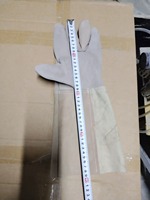 Gants de soudage robustes en cuir de vachette fendu, 16 pouces, résistants à la chaleur et aux flammes, à manchette longue, pour la sécurité industrielle des soudeurs et du barbecue