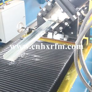 Máquina formadora de rollos de quilla de acero ligero de canal tipo U barata de China - Product Image 3