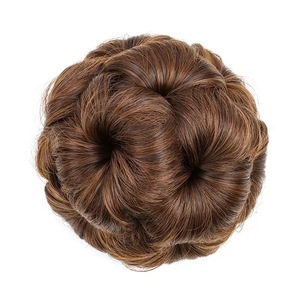 <span class=keywords><strong>Blonde</strong></span> Noir Couleur Cheveux <span class=keywords><strong>Chignon</strong></span> Pièces En Plastique Titulaire Mode Cheveux Avec Clips <span class=keywords><strong>Chignon</strong></span> Messy Bun Extensions De Cheveux - Product Image 3