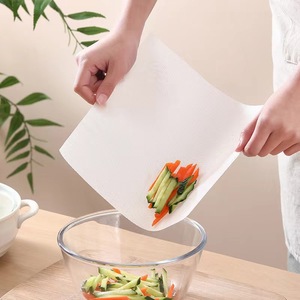 Tapis de découpe jetable 24cm x 3m transparent carré biodégradable pour pique-nique et cuisine - Product Image 3
