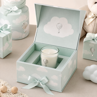 Boîte à dragées pour baby shower Pastel Menthe avec emblème nuage argenté, fermeture magnétique, ruban, souvenir de naissance, gaufrage et pelliculage mat