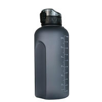 Bouteille d'eau avec ouvre-bouteille à minuterie, bouteilles d'eau en polypropylène transparent sans BPA, bouteille d'eau de 2,2 l avec bec verseur