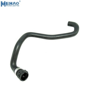 64 21 6 902 683 Pièces automobiles d'usine Tuyau de radiateur de liquide de refroidissement du moteur Tuyau de radiateur 64216902683 pour <span class=keywords><strong>BMW</strong></span> <span class=keywords><strong>E46</strong></span> N40 N42 N45 N46 - Product Image 1