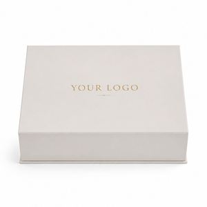 Boîte cadeau magnétique personnalisée CRD avec fenêtre, fermeture magnétique rigide, doublure en éponge, laminage mat, emballage recyclable pour ensemble de cosmétiques - Product Image 3