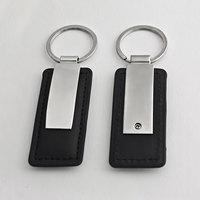 Porte-clés en cuir PU personnalisé avec gravure au laser Nom Monogramme personnalisé Porte-clés pour cadeau de Saint-Valentin