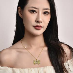 À la mode 1PC personnalisable amour ailes pendentif collier Design créatif viral avec aile d'ange ouvrable collier gravé à la mode - Product Image 3