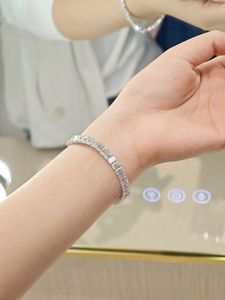 10K/14K/18K ゴールド IGI認定 エメラルドカット ラボグロウンダイヤモンド テニスブレスレット 合成ダイヤモンド ファインジュエリー - Product Image 3