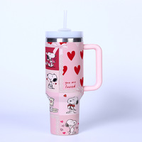 Mug de voiture isotherme de 40 oz de deuxième génération, série Snoopy, avec poignée et paille, résistant à la glace, idéal pour l'export.