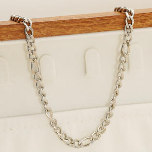 Collier chaîne cubaine pour femmes et hommes, en acier inoxydable, poli des deux côtés, hypoallergénique - Product Image 6