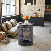 Table d'appoint cylindrique industrielle en métal et bois avec porte de rangement Conception en maille ventilée pour la salle à manger et la maison-Salon/chambre à coucher