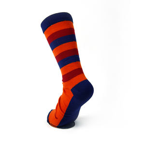 Uron Vente en gros Hommes Femmes Logo personnalisé Chaussettes en coton Nouvelle mode Couleur unie Chaussettes Crew - Product Image 4