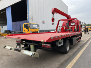 Camión Grúa de Rescate DongFeng de 5t con Plataforma Deslizante y Grúa de Brazo Plegable para Venta - Product Image 2
