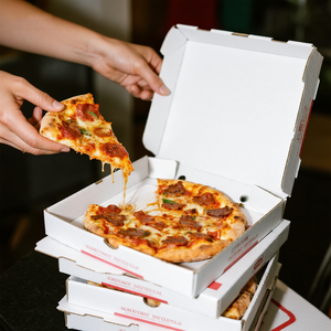 Bánh <span class=keywords><strong>Pizza</strong></span> hộp với logo biểu tượng tùy chỉnh bánh <span class=keywords><strong>pizza</strong></span> Hộp bao bì 10 12 14 inch bánh <span class=keywords><strong>pizza</strong></span> hộp lấy đi - Product Image 3