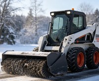 Kehraufsatz mit Hydrauliksystem für Kompaktlader, Integrierter Trichter & Selbstentleerung, Staubfreier Reiniger