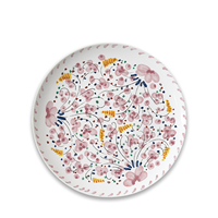 Vente en gros d'assiettes de présentation en céramique à fleurs roses en porcelaine peintes à la main pour mariage et banquet