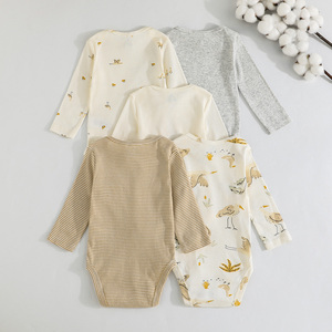 Ropa de Bebé de 6 a 24 Meses, Unisex, Mono con Lindo Estampado de Dibujos Animados, Traje para Gatear para Bebés, Conjunto de Cinco Piezas de Algodón para Otoño, de Fábrica - Product Image 2