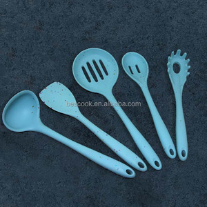Juego de cucharas de silicona resistentes al calor personalizables, nuevos accesorios de cocina para cocinar, utensilios esenciales para una mejor cocina - Product Image 2