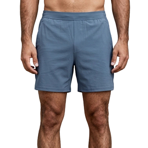 Shorts de sport pour hommes Roomier Fit, séchage rapide, tissu anti-humidité, taille élastique, cordon de serrage réglable, deux poches latérales pour le fitness - Product Image 1