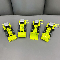 Vente en gros de véhicule de ferme jouet en PVC écologique mousqueton porte-clés pendentif sac à dos pour les élèves du primaire porte-clés de voiture