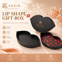 Boîte cadeau rigide de luxe personnalisée en forme de lèvres avec pelliculage mat et logo en feuille d'or pour emballage cosmétique crème visage et poudre libre