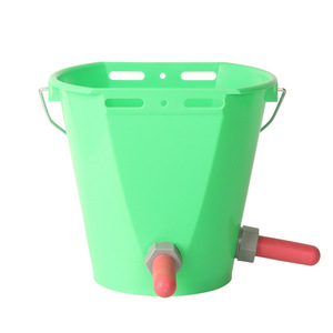 Seau à lait en plastique multi-tétines 8L pour veau, vache, mouton, chèvre, agneau, équipement d'alimentation pour l'élevage - Product Image 4