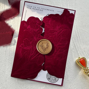 Inviti Matrimoniali Bordeaux 5x7 con Fiori in Rilievo su Velluto, Carte di Lusso con Stampa Tipografica per Eventi Nuziali - Product Image 2