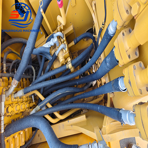 Excavadora Komatsu PC240 LC Usada de Alta Eficiencia, 24T, con Herramienta de Carga, en Venta para Excavación en Canteras y Obras - Product Image 5