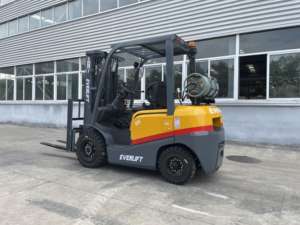 รถยกแก๊ส LPG 2.5ตันรถยกแก๊ส TCM สไตล์เครื่องยนต์ Nissan K21ยก K25สูง3-6เมตร - Product Image 4