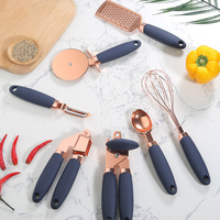 Nouvel arrivage : Ensemble d'ustensiles de cuisine en acier inoxydable 430 avec revêtement électrolytique doré, poignée en plastique, style épuré, compatible lave-vaisselle