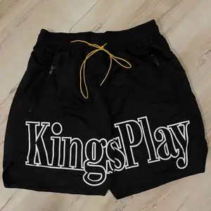 Vente en gros King Play Same Logo personnalisé brodé Respirant à séchage rapide Short de style urbain en polyester/coton pour hommes - Product Image 1