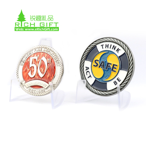 Ouvre-bouteille Challenge Coins Épée <span class=keywords><strong>et</strong></span> <span class=keywords><strong>bouclier</strong></span> australiens personnalisés avec enveloppe de poche en PVC Pièce de défi en métal argenté émail dur - Product Image 3