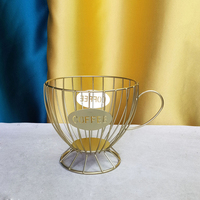 Porte-tasses à café créatif en forme de tasse Porte-dosettes à café creusé Organisateur de stockage de capsules pour comptoir de bar Panier Rangement 1 pièce