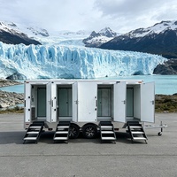 Remorque sanitaire mobile 4 postes avec douche, toilettes portables avec lavabo et miroir pour chantier et foire