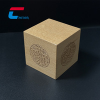 Cubo de Mesa NFC de Madera Ecológica con Logotipo Grabado Personalizado, Bloque de Menú Escaneable, Exhibición de Mesa para Restaurantes y Hoteles