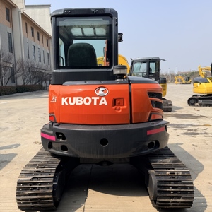 Miniexcavadora Kubota KX057 usada original de Japón, excavadora de cadenas de 5.5 toneladas para demolición en interiores y espacios confinados. - Product Image 6