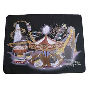 Tapis rectangulaire en tissu Nothing Personal avec motif de carnaval, style dessin animé, surface antidérapante - Product Image 1