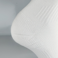 Vente en gros de chaussettes personnalisées Basketball Running Respirant Classic Crew Design Chaussettes de sport mi-mollet en coton pour hommes et femmes
