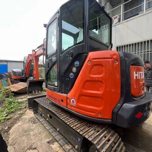 Excavatrice sur chenilles Hitachi ZX68USR d'occasion, moteur d'origine, queue courte, pour travaux de terrassement en espace restreint, bon état, prête à l'emploi - Product Image 5