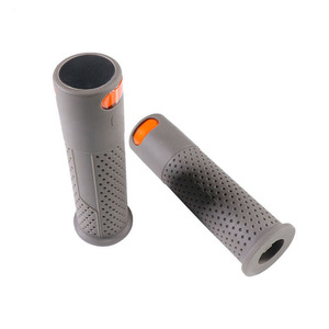 Empuñadura de manillar de <span class=keywords><strong>patinete</strong></span> RTS con luz de giro para <span class=keywords><strong>patinete</strong></span> eléctrico <span class=keywords><strong>Xiaomi</strong></span>, manillar de goma, <span class=keywords><strong>cubierta</strong></span> de silicona con luz de giro - Product Image 3