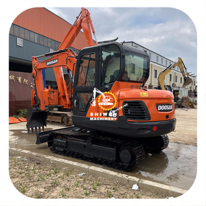 Excavatrice d'occasion de marque coréenne Doosan dx60, moteur Yanmar 4TNV94L, mini-excavatrice sur chenilles de 6 tonnes, capacité de godet de 0,21 m³, modèles dx50 dx63 dx75 - Product Image 1