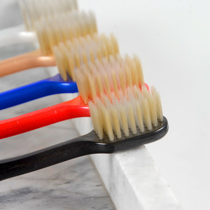 Cepillo de Dientes de Cerdas Suaves Banner V13, Cepillo de Dientes Manual para Adultos, Cuidado Suave de Alta Calidad para Uso Diario - Product Image 4