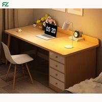Bureau d'ordinateur moderne et minimaliste, durable, pour étudiants, usage domestique, petit appartement, chambre à coucher, table simple, établi, écologique
