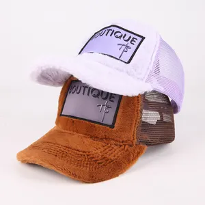 ขายส่งหมวก Trucker กํามะหยี่คลุมเครือโลโก้เย็บปักถักร้อยตาข่ายขน faux หมวก Trucker ตาข่ายแบบกําหนดเอง