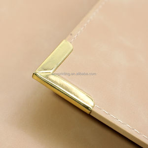 Porte-cartes d'idols Kpop en plastique transparent avec logo personnalisé, album A5, classeur à 6 anneaux pour photocartes avec pochettes - Product Image 3