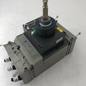 Nx 100n <span class=keywords><strong>3</strong></span> पोल सर्किट ब्रेकर 100 कोई नॉब मूल वेयरहाउस स्टॉक पीएलसी प्रोग्रामिंग नियंत्रक - Product Image 1