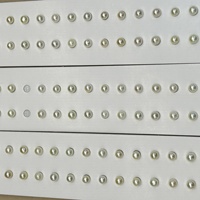 Perlas Akoya de Agua de Mar Natural de 3-4 mm, Corte Plano Facetado Tipo Pan al Vapor, Par a Juego en Tonos Dorados; Delicados Pendientes de Botón Sutiles