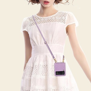 เคสโทรศัพท์ <span class=keywords><strong>Samsung</strong></span> Galaxy <span class=keywords><strong>Z</strong></span> <span class=keywords><strong>Flip</strong></span> <span class=keywords><strong>3</strong></span> พร้อมสายคล้องคอ ช่องใส่บัตร เคสโทรศัพท์แบบพับได้ หนัง PU สำหรับ <span class=keywords><strong>Samsung</strong></span> Galaxy <span class=keywords><strong>Z</strong></span> <span class=keywords><strong>Flip</strong></span> <span class=keywords><strong>3</strong></span> - Product Image 3