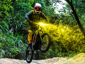 Phụ kiện xe máy 20W, đèn phụ trợ xe máy 3 inch, đèn sương mù vàng, giá đỡ gắn cho Bee X/S Talaria Sting MX3 - Product Image 3